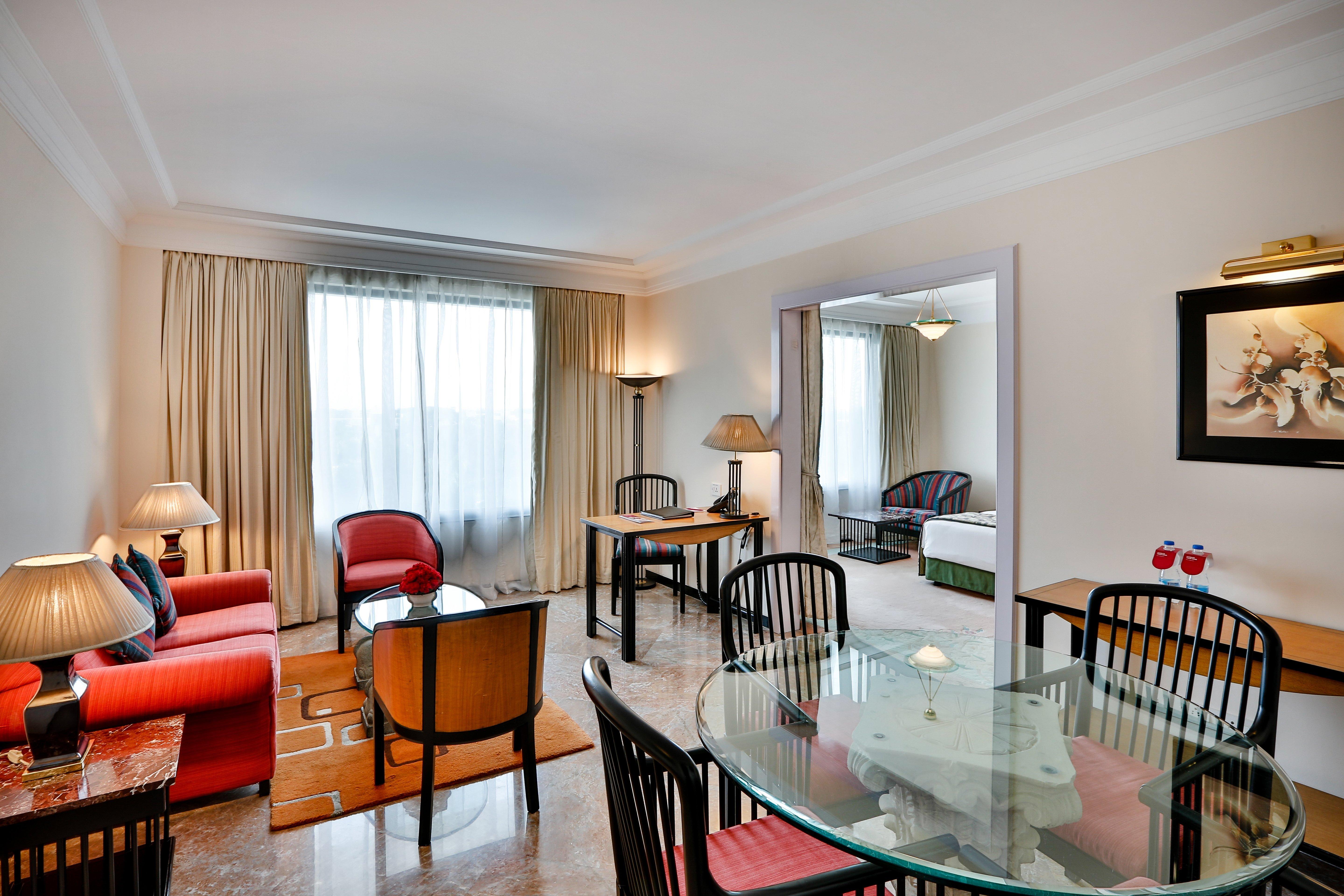 Crowne Plaza Chennai Adyar Park, An Ihg Hotel Екстер'єр фото A suite at the Taj Mahal Palace, Mumbai