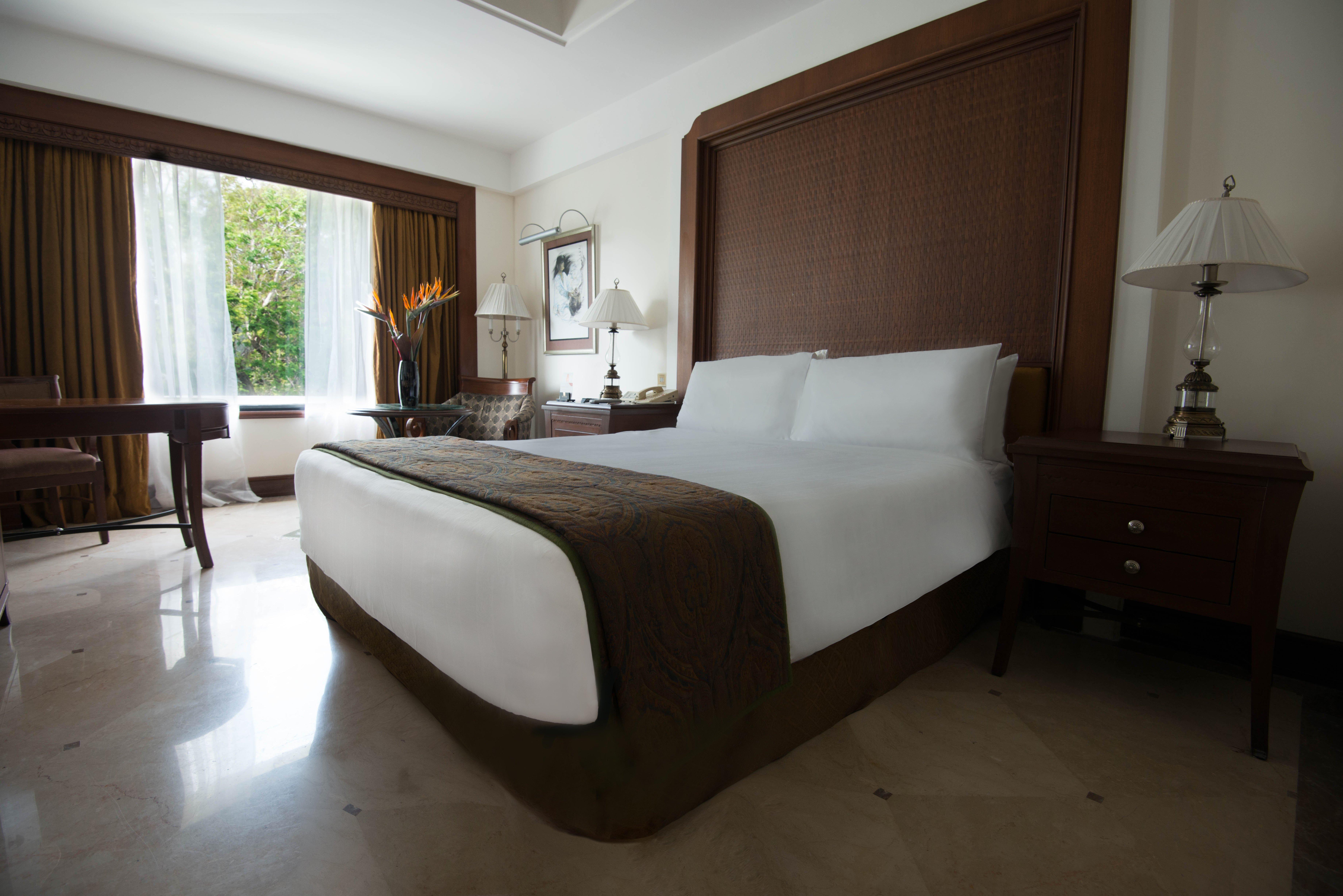 Crowne Plaza Chennai Adyar Park, An Ihg Hotel Екстер'єр фото A bedroom at the Taj Bengal