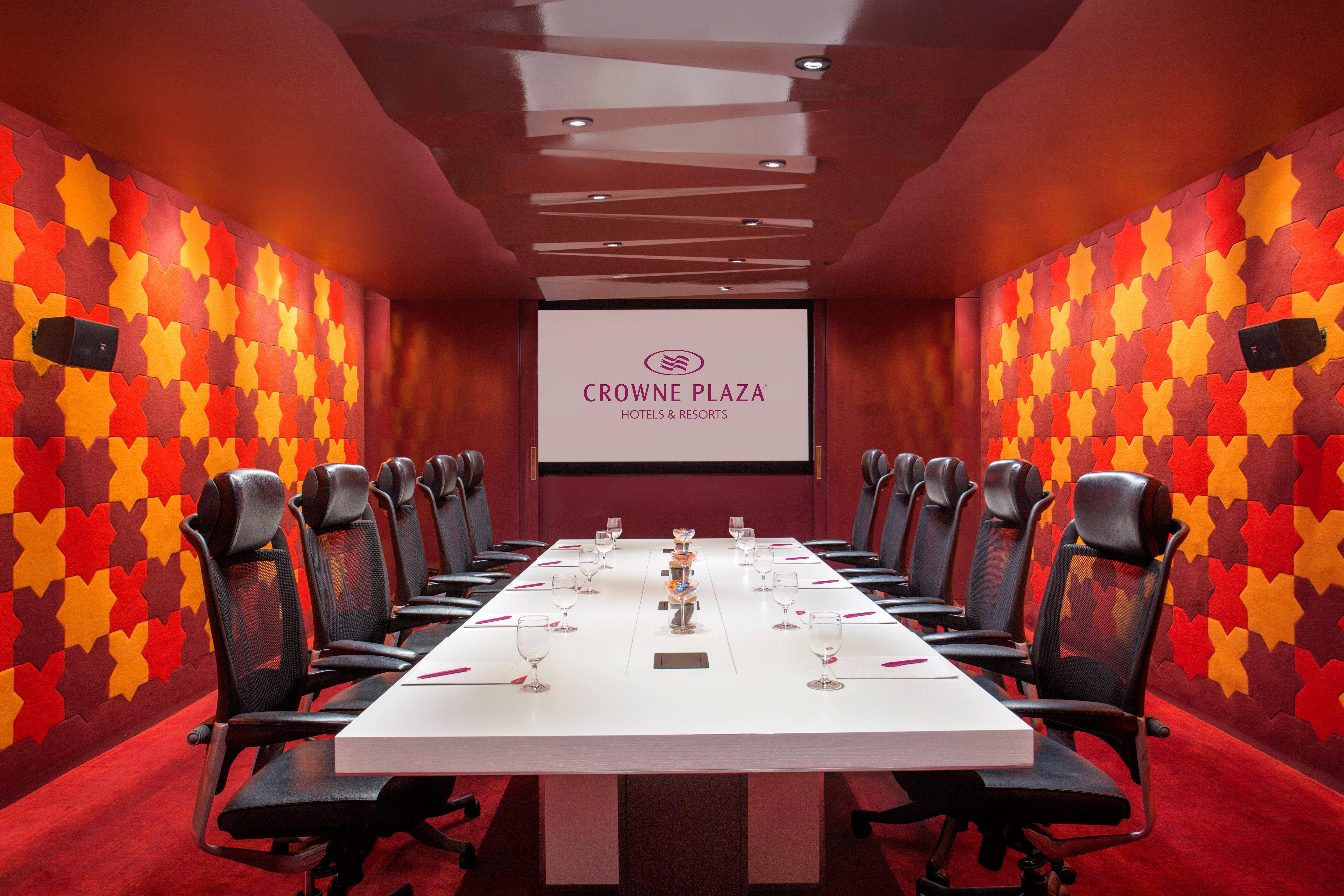 Crowne Plaza Chennai Adyar Park, An Ihg Hotel Екстер'єр фото Meeting room