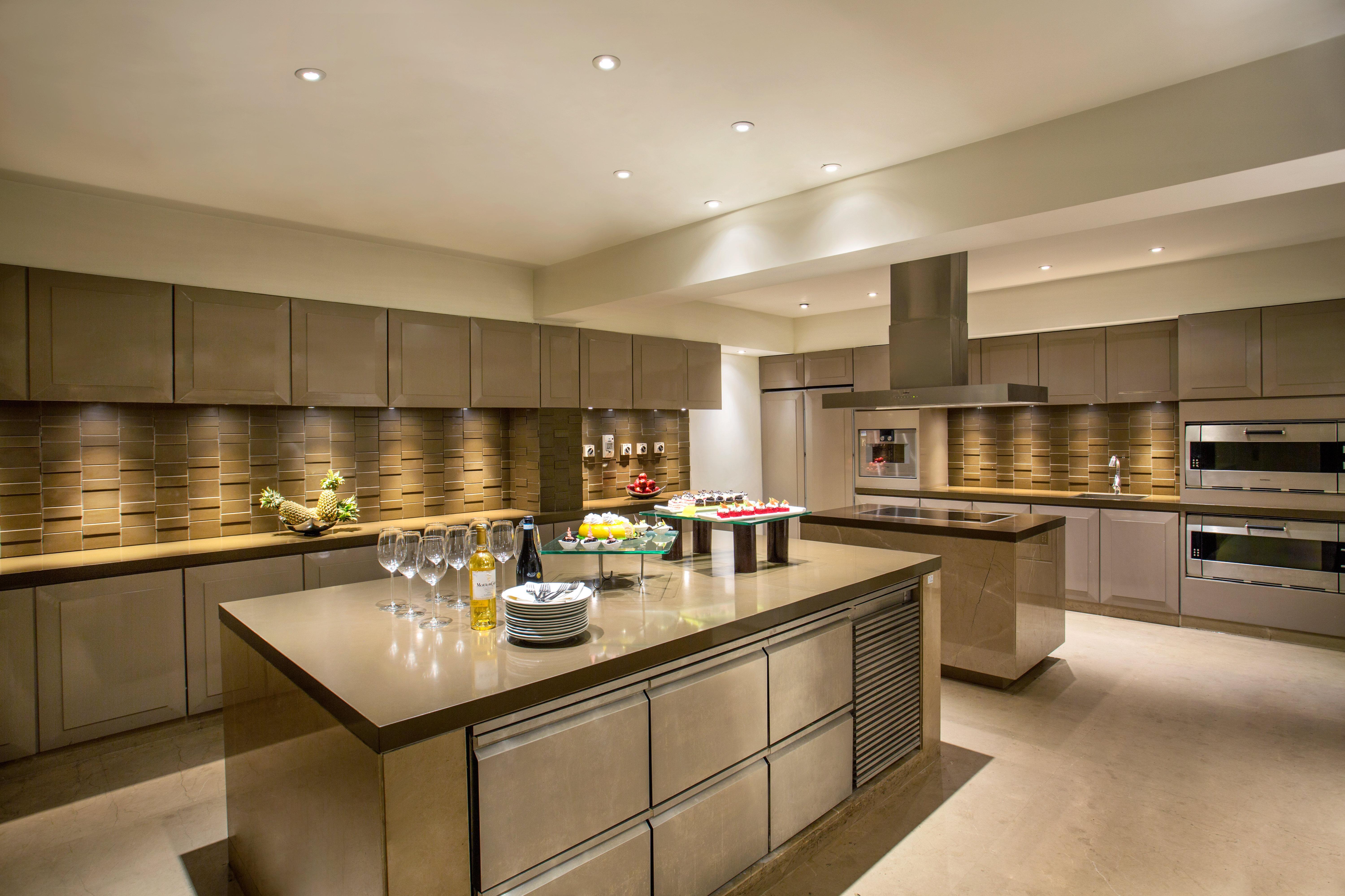Crowne Plaza Chennai Adyar Park, An Ihg Hotel Екстер'єр фото A kitchen